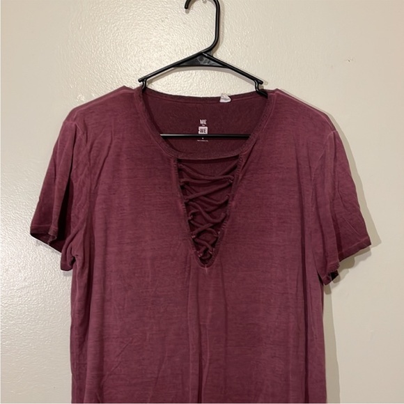 Me To We | V-Neck Lace-up Short Sleeve Top - Picture 5 of 10